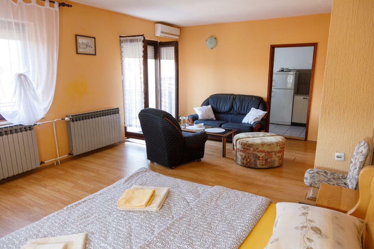 Apartmani Maraton Vukovar Bagian luar foto